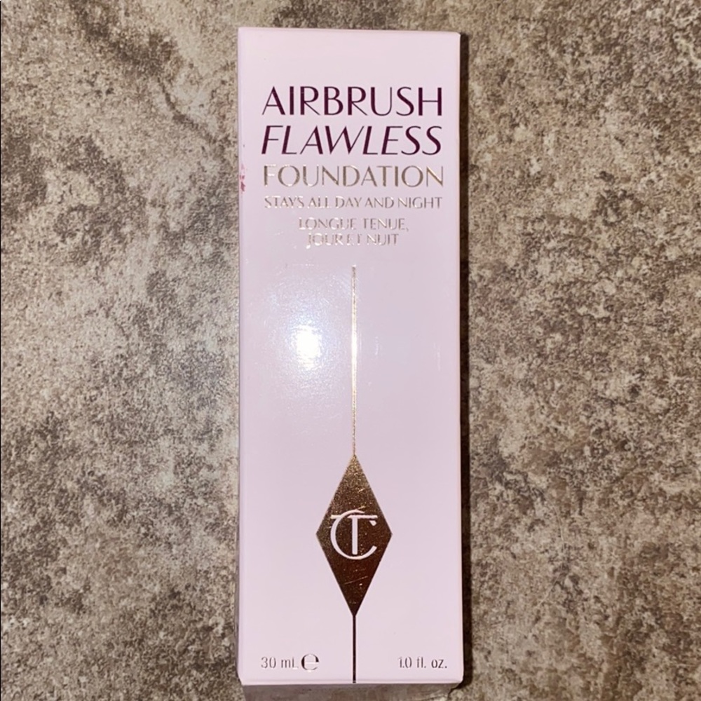 Charlotte Tilbury airbrush flawless foundation